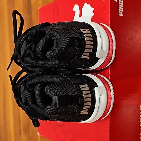 Puma sneakers comes with box - Picture 5 of 8